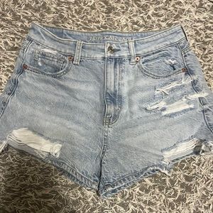 American Eagle Mom Short